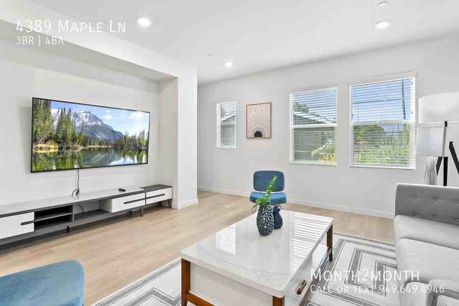 4389 Maple Ln - Photo 4 of 21