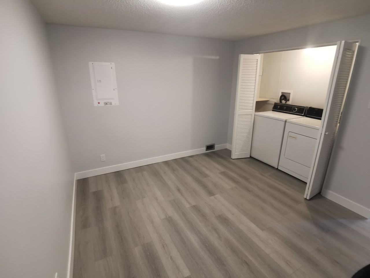 712 West 68th Avenue - Photo 3 of 13