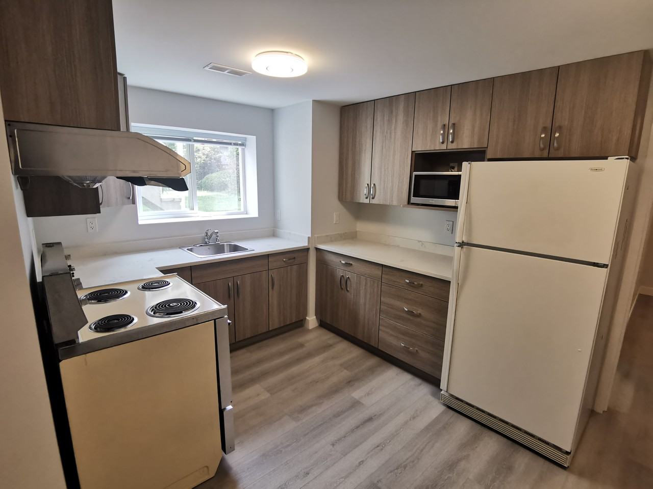 712 West 68th Avenue - Photo 2 of 13