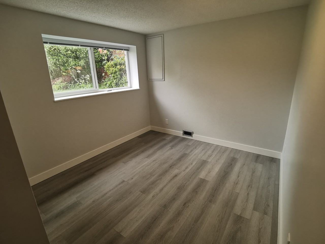 712 West 68th Avenue - Photo 7 of 13