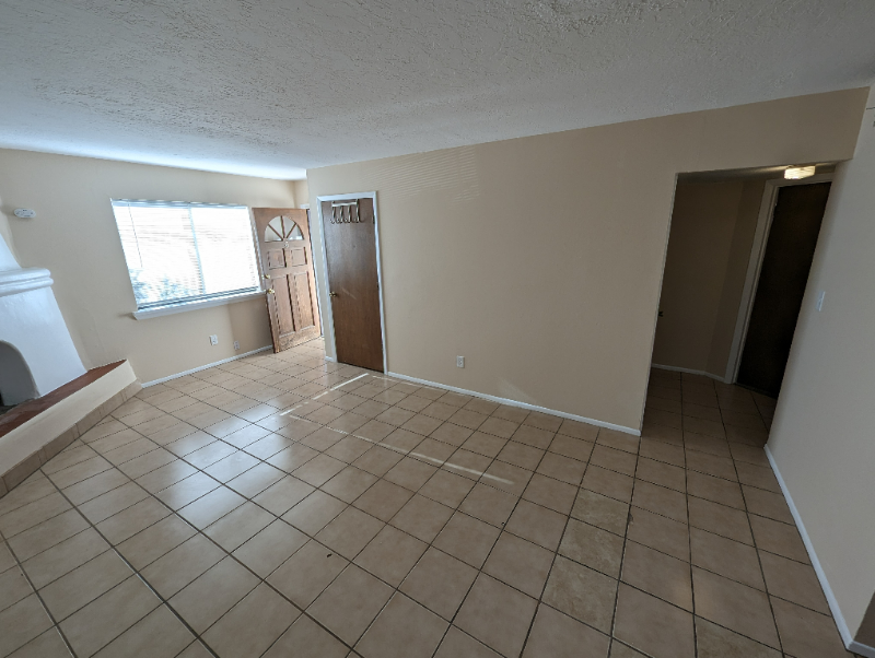 811 Calle Saragosa #5