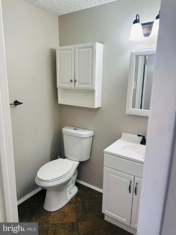 141 Wimbledon Ln - Photo 2 of 20