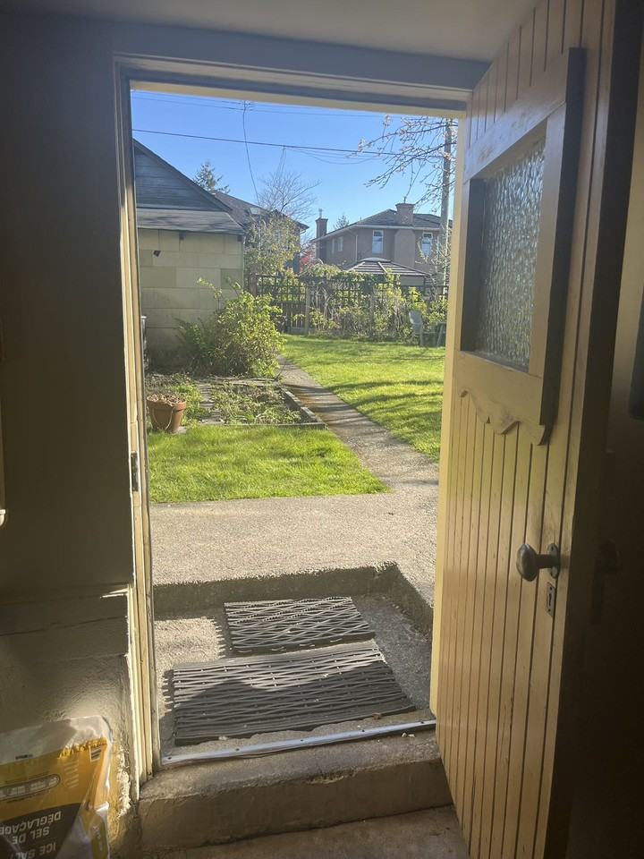 3746 Cambridge Street - Photo 7 of 11
