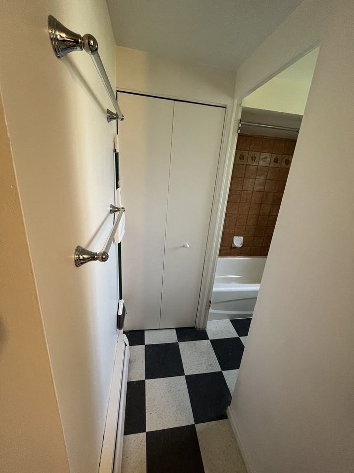 3746 Cambridge Street - Photo 6 of 11