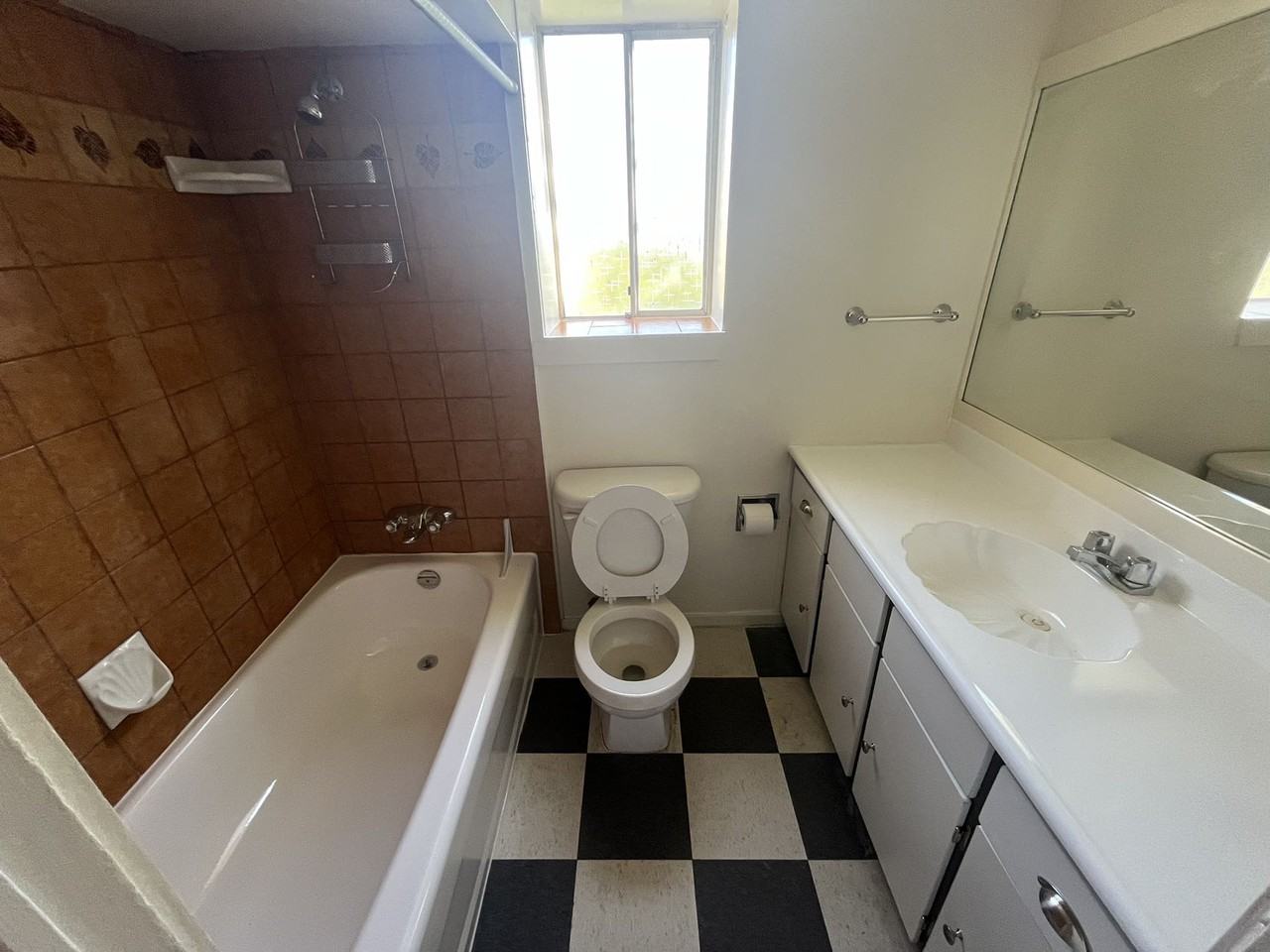 3746 Cambridge Street - Photo 7 of 11