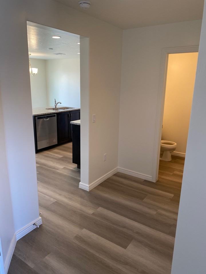 F 3243 S. Fossil Hills Dr. BH Apartments 3243 S Fossil Hills Dr, Saint UT 84790