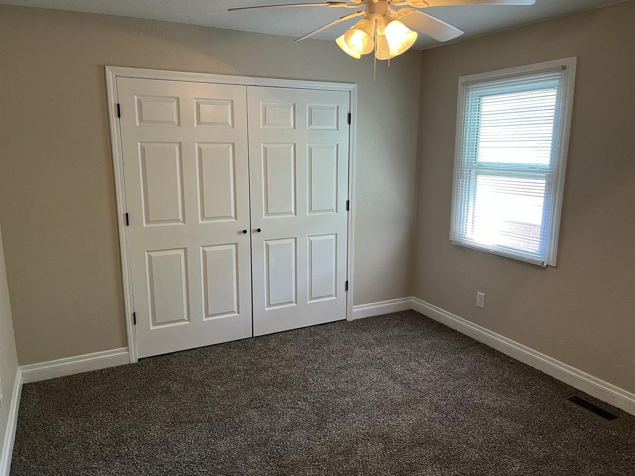 164 Biggs Street - Photo 4 of 8