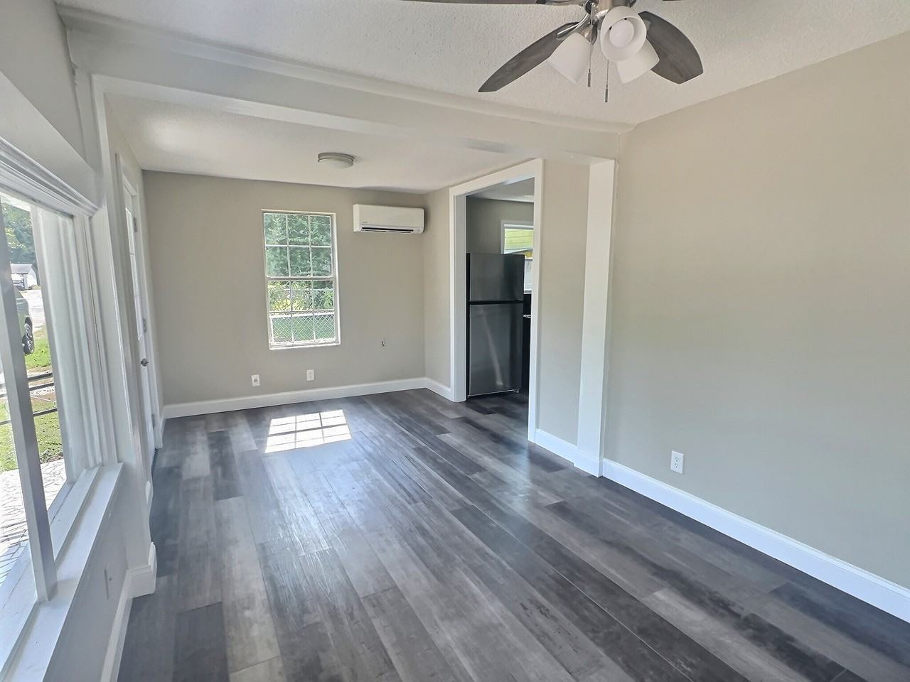 3216 E. 51st Street - Photo 3 of 11