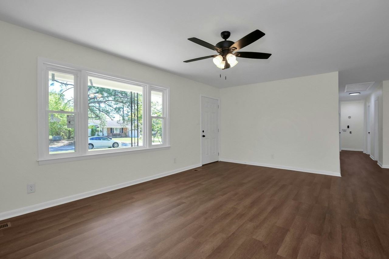 1904 Shiloh Drive - Photo 5 of 32