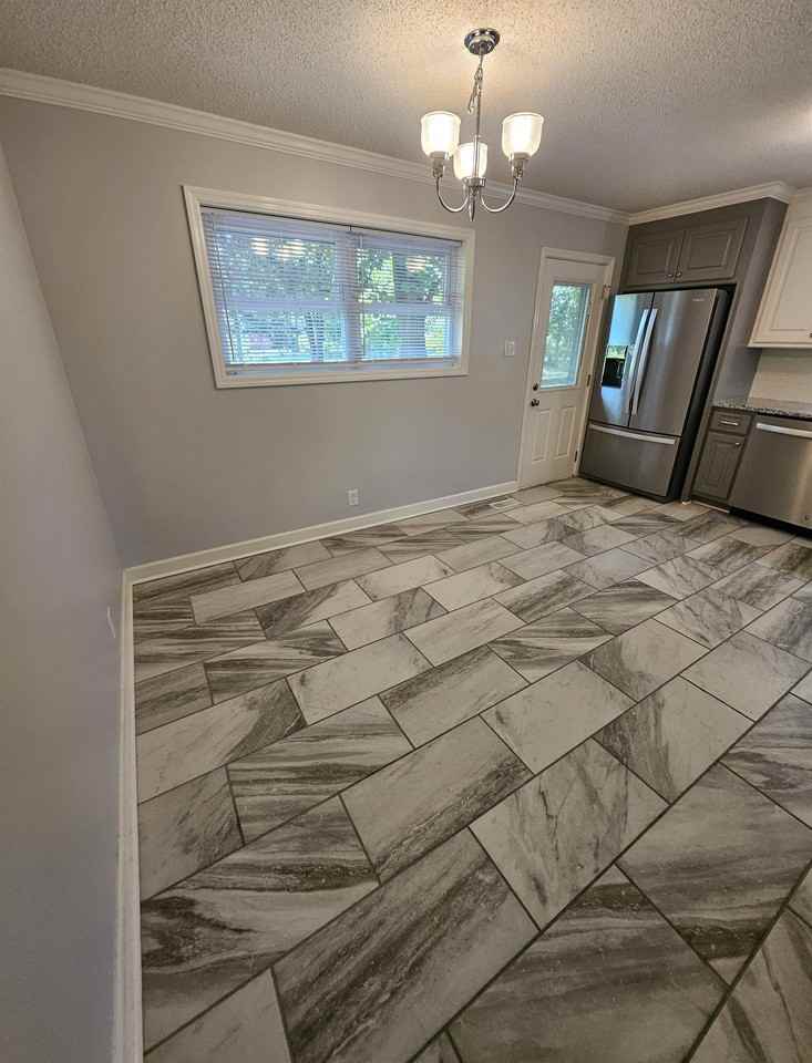 105 Wildwood Dr #1 - Photo 4 of 14