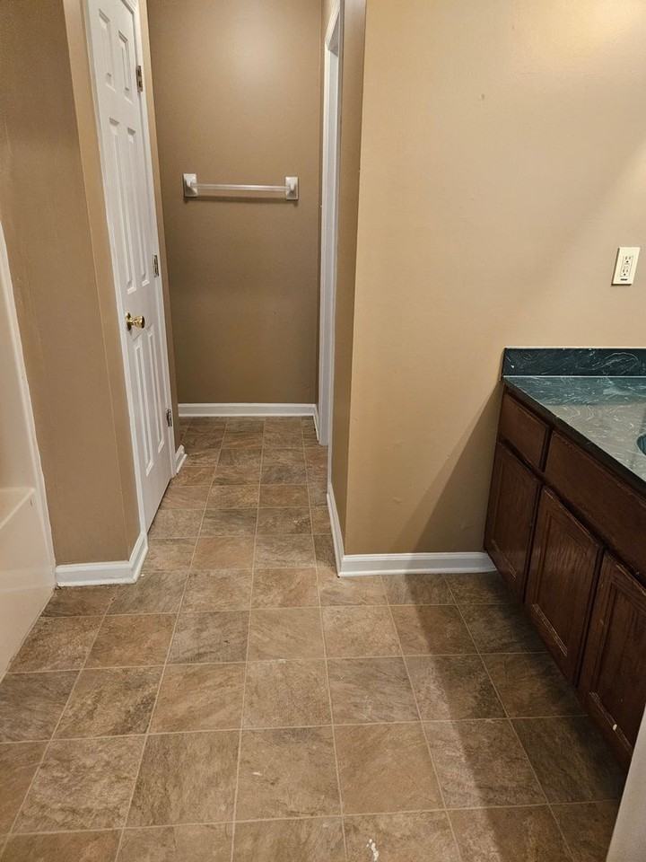 6947 Lagrange Cir S - Photo 3 of 15