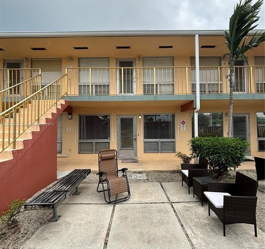 2716 Ne 30th Pl #102C