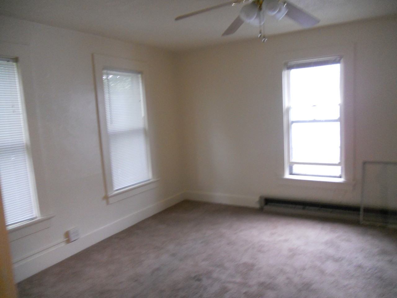 628 1/2 3rd St - Photo 2 of 5