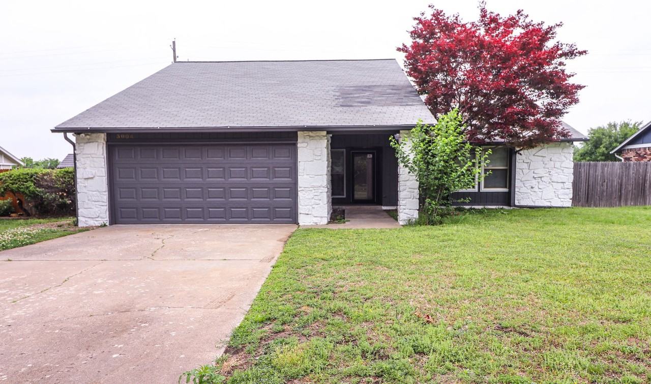 3004 E Vancouver St - Photo 2 of 42