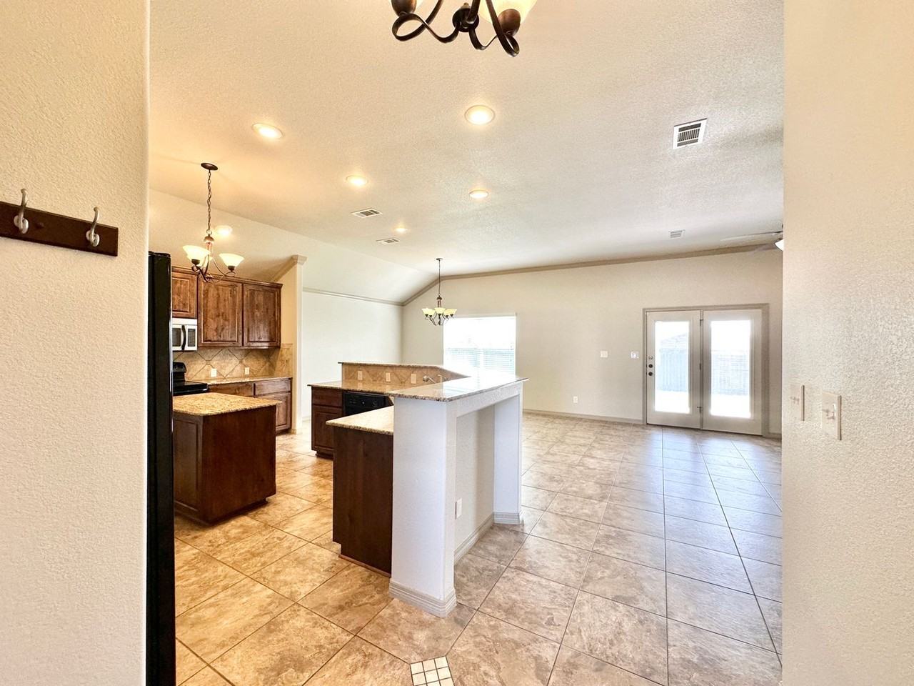 3208 Rockwall Dr - Photo 2 of 29