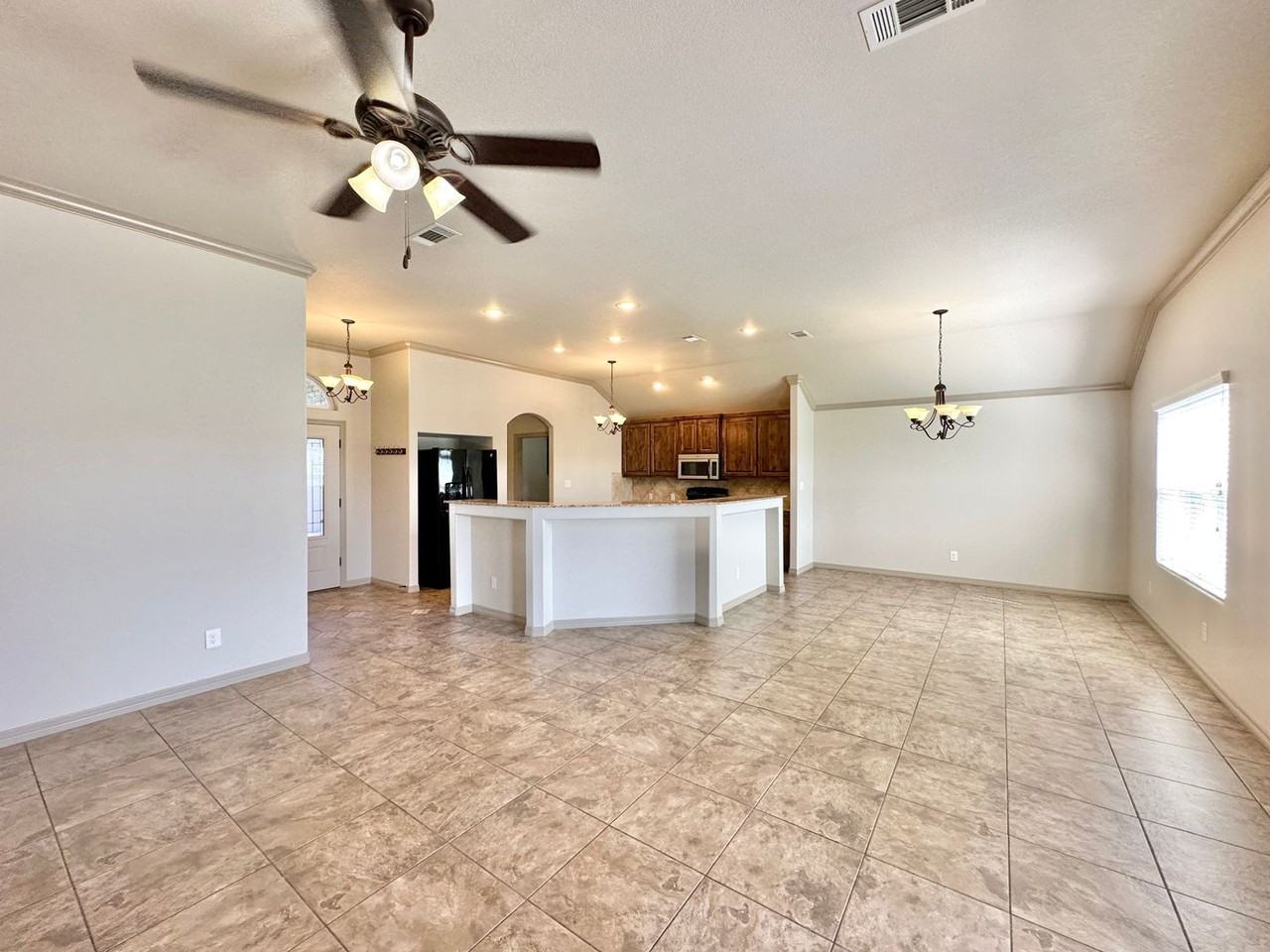 3208 Rockwall Dr - Photo 5 of 29