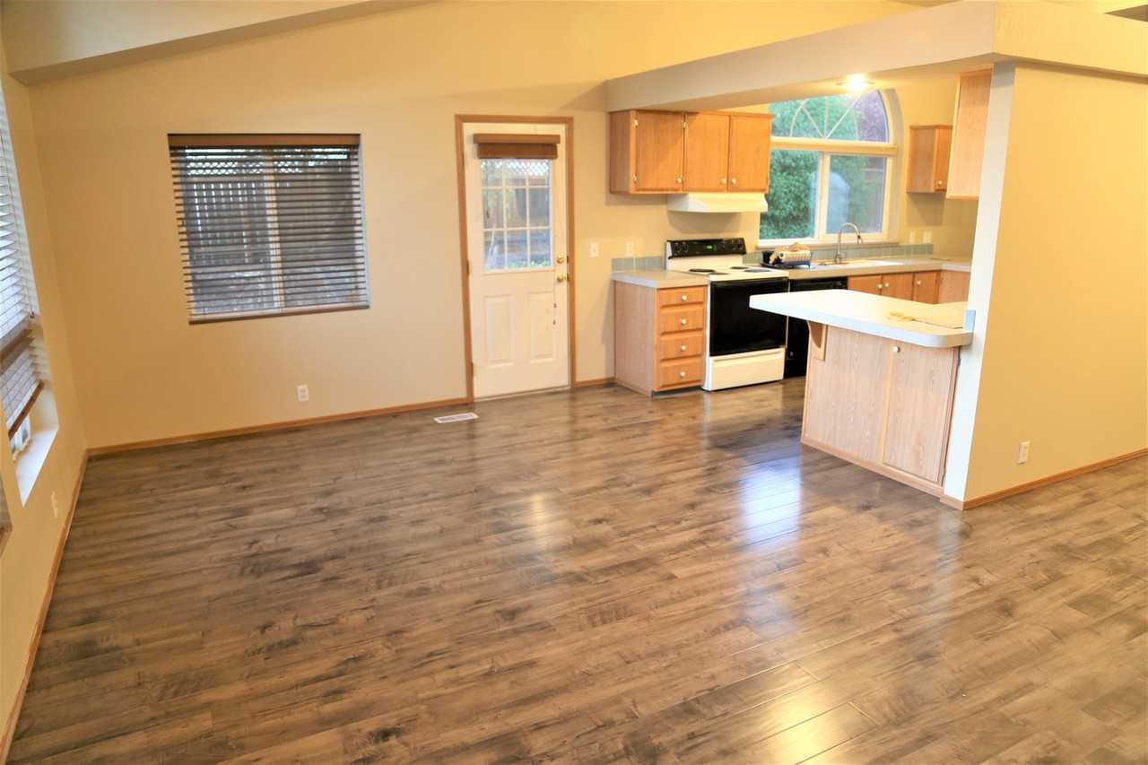 4030 Sw Western Blvd - Photo 2 of 14