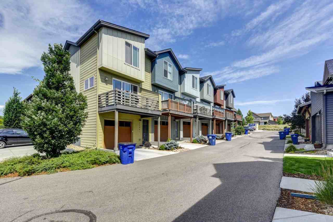 2164 E Hecla Dr #E - Photo 3 of 32