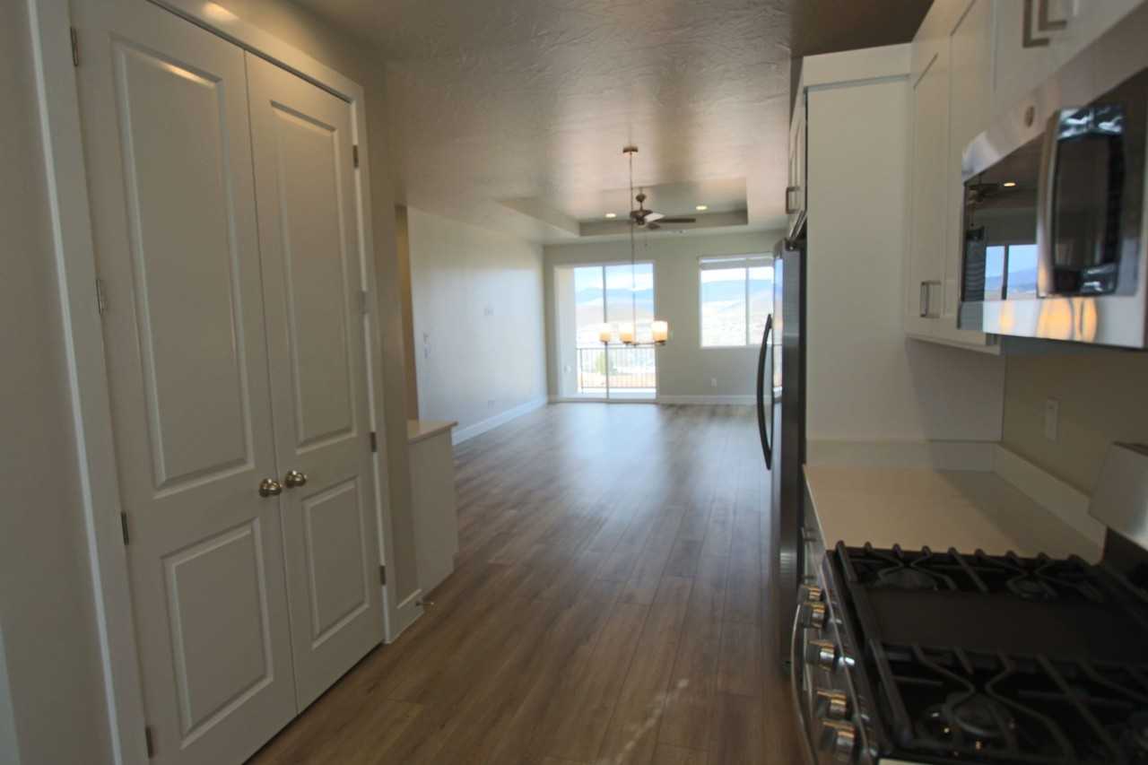 2182 W 380 S - Photo 6 of 42