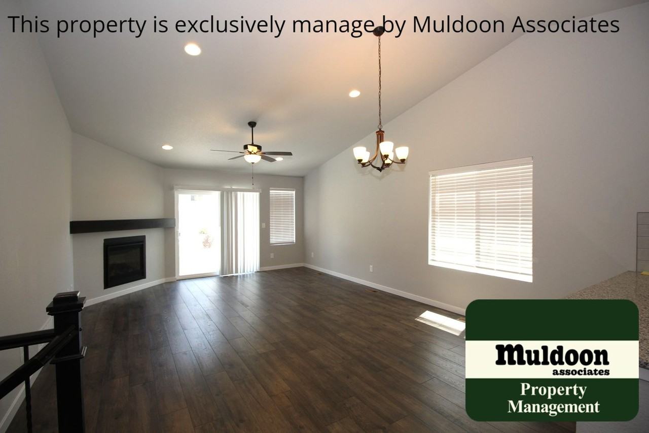 10339 Finn Dr - Photo 4 of 40