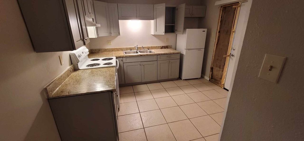 8281 Bayou Fountain Ave - Photo 2 of 8