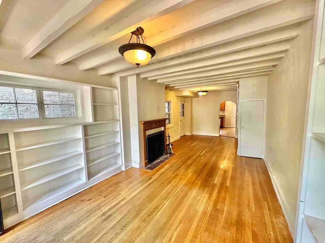 1340 28th St Nw - Photo 2 of 33
