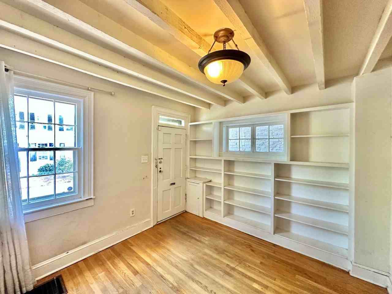 1340 28th St Nw - Photo 3 of 33