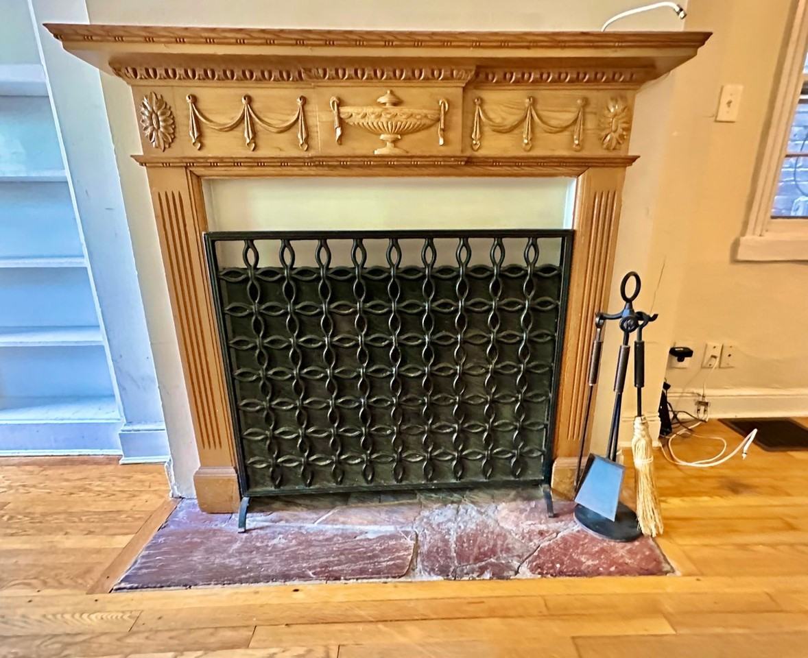 1340 28th St Nw - Photo 4 of 33