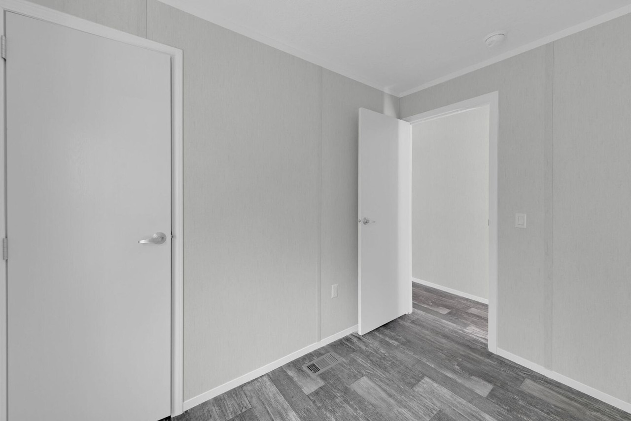 783 Navy St - Photo 5 of 18