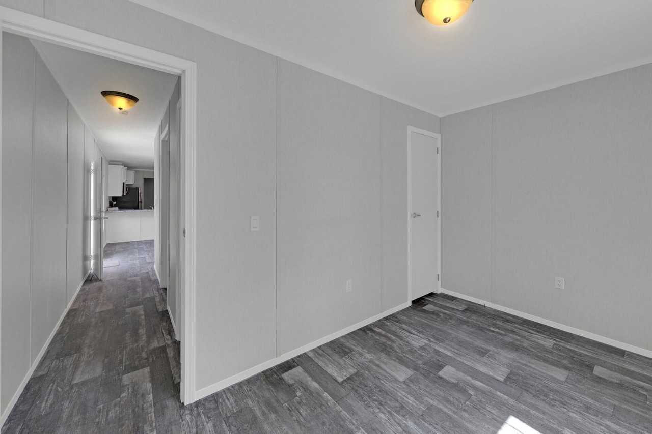 783 Navy St - Photo 6 of 18