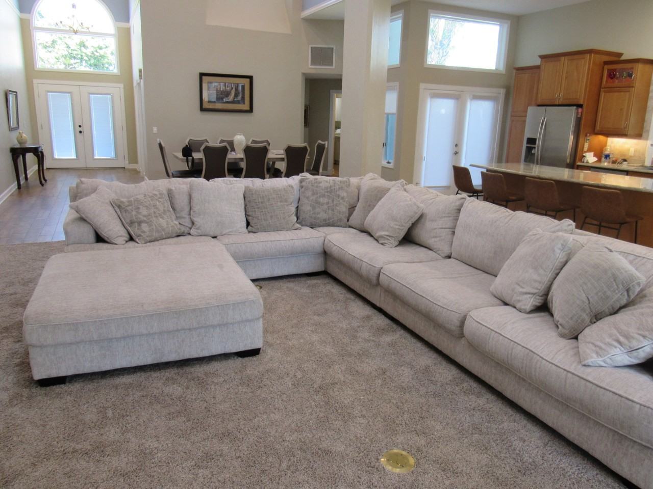 1 Bay Pointe Dr - Photo 3 of 28