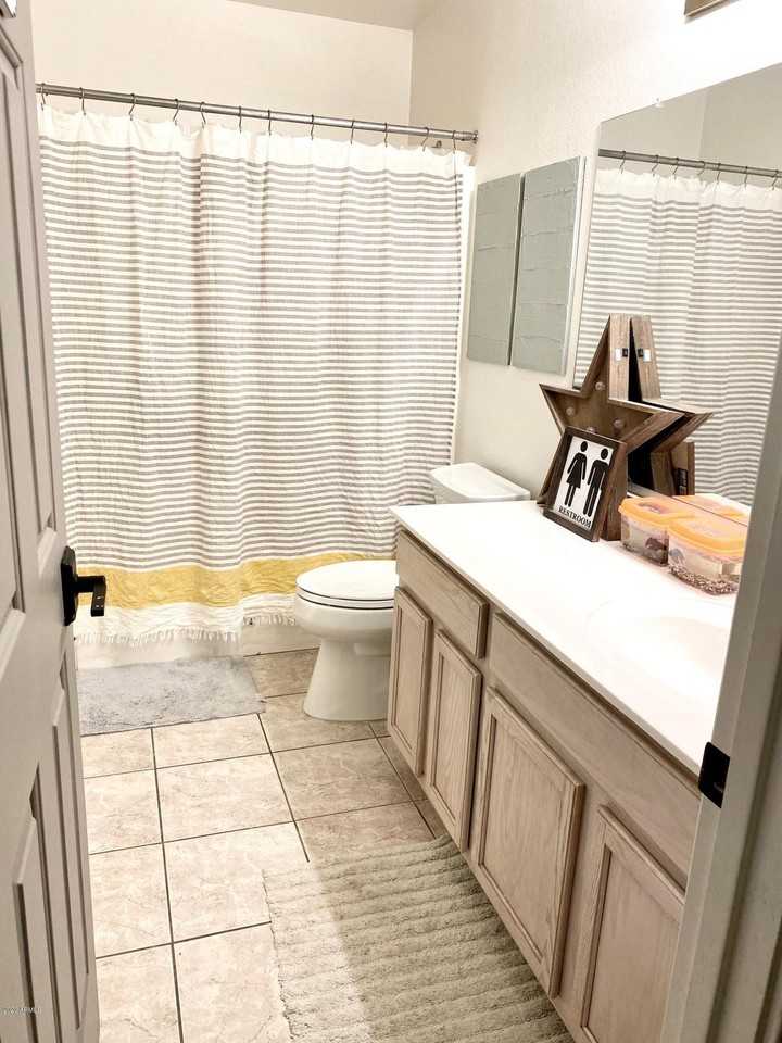 19610 N 55th Ave - Photo 6 of 17
