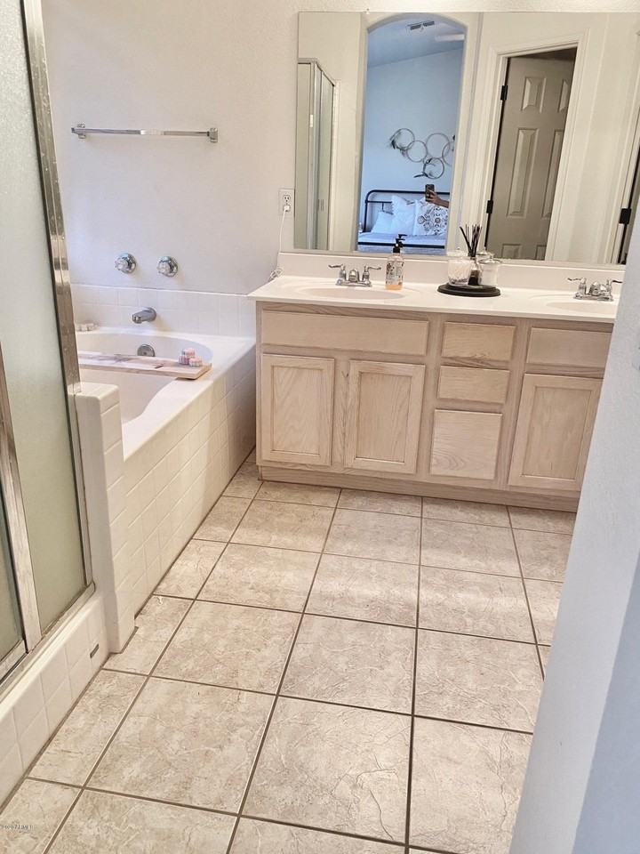 19610 N 55th Ave - Photo 7 of 17