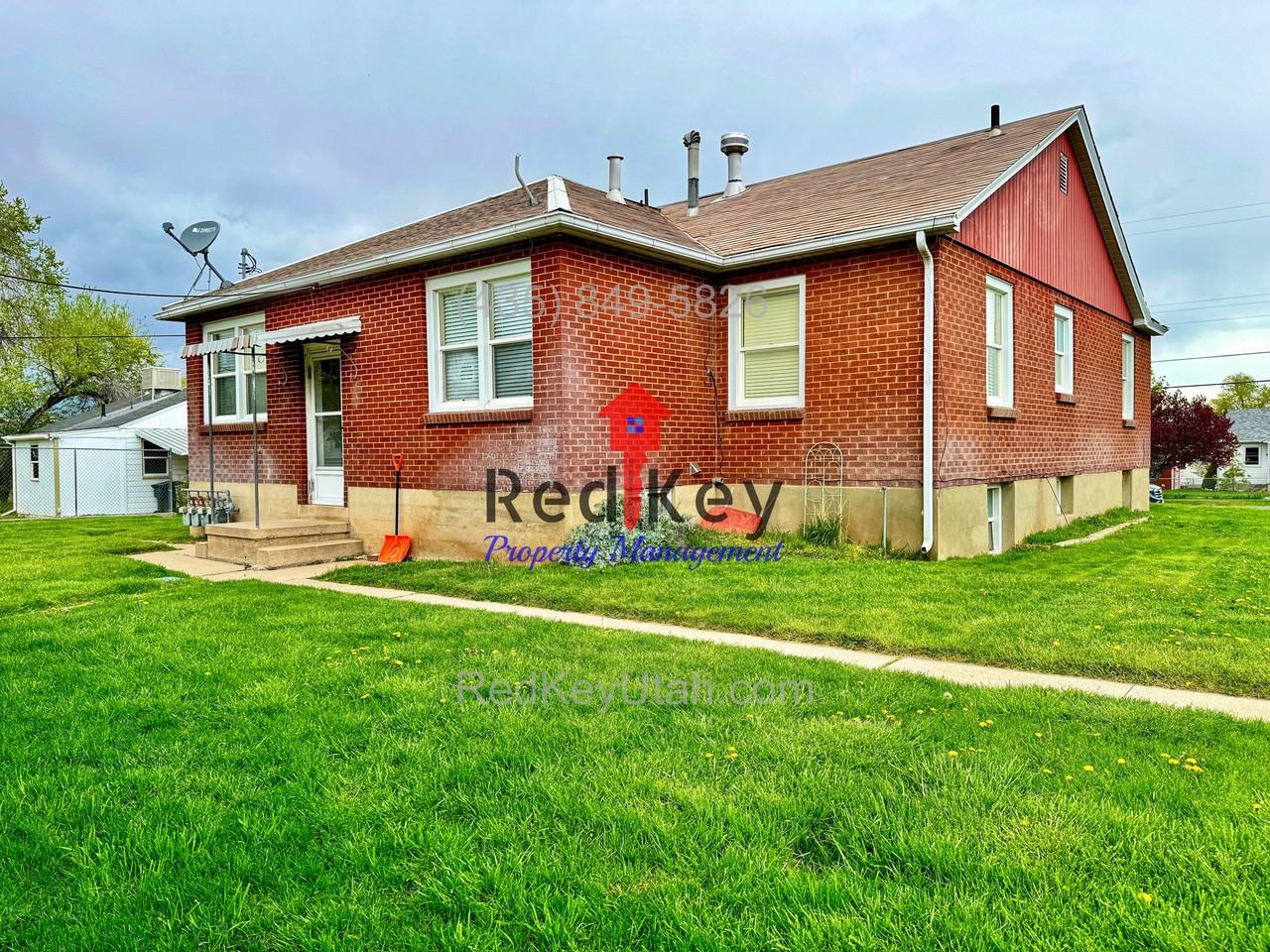 492 E Utah Ave - Photo 2 of 2