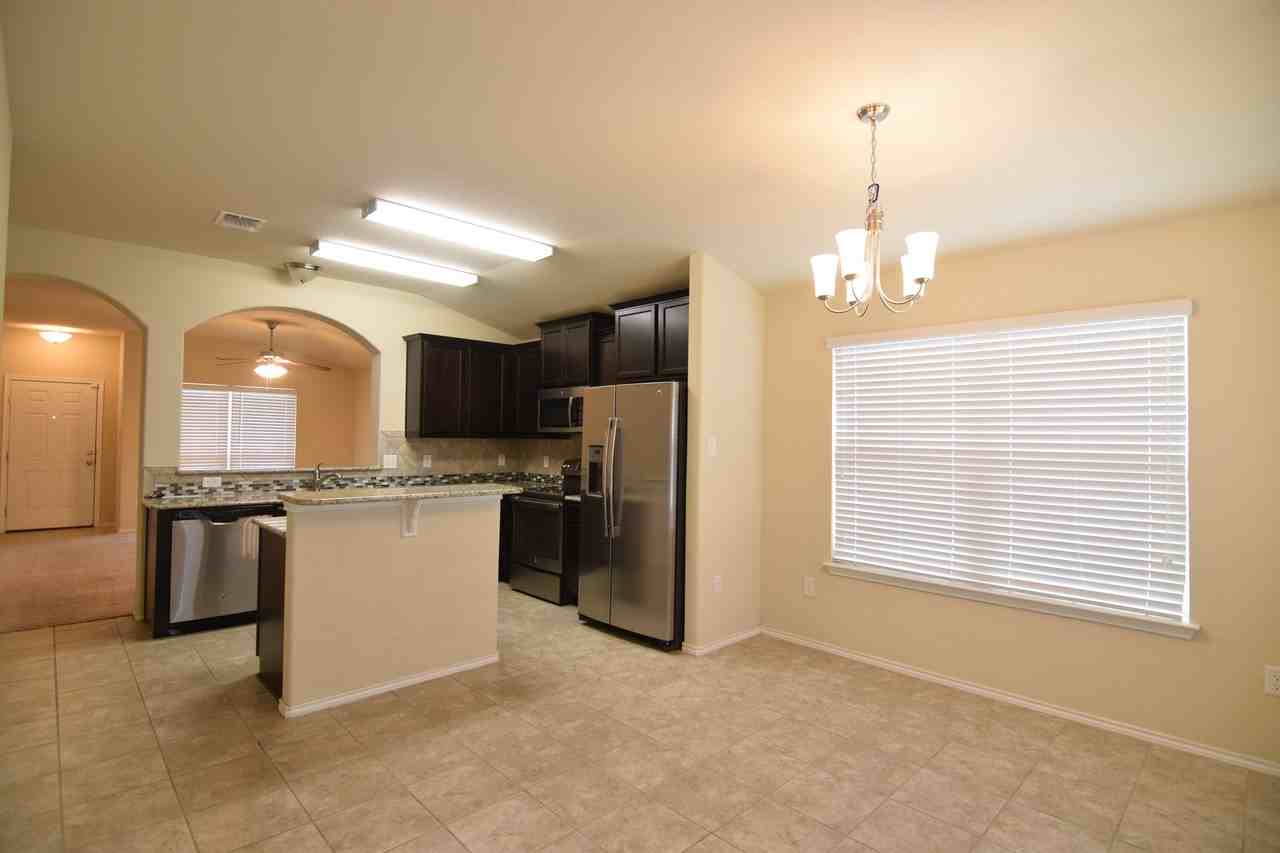 6303 Cool Creek Dr - Photo 5 of 20