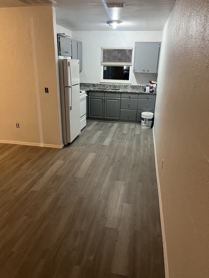 2390 Sw Lois Ave #2 - Photo 2 of 8