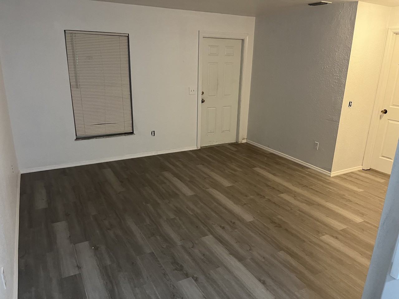 2390 Sw Lois Ave #2 - Photo 5 of 9