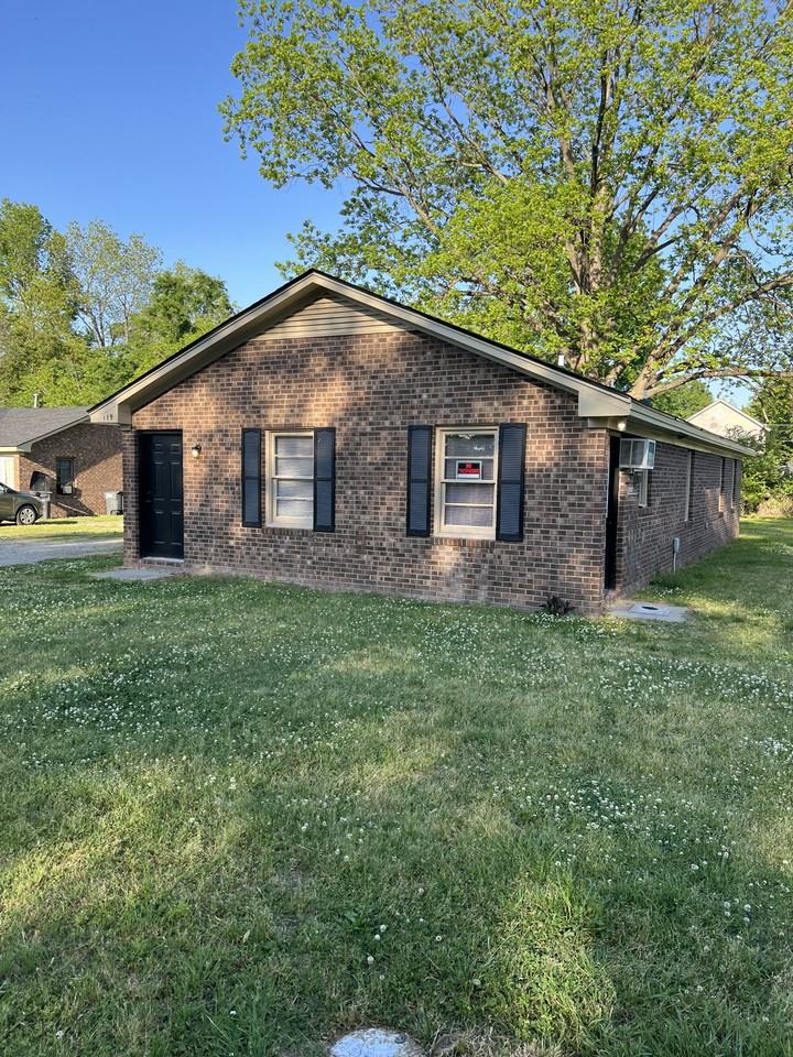 119 Wye St #119 - Photo 2 of 11