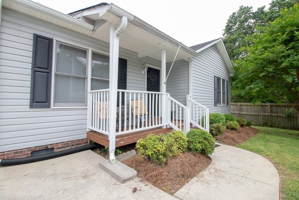 223 Vintage Ave #NA - Photo 3 of 15