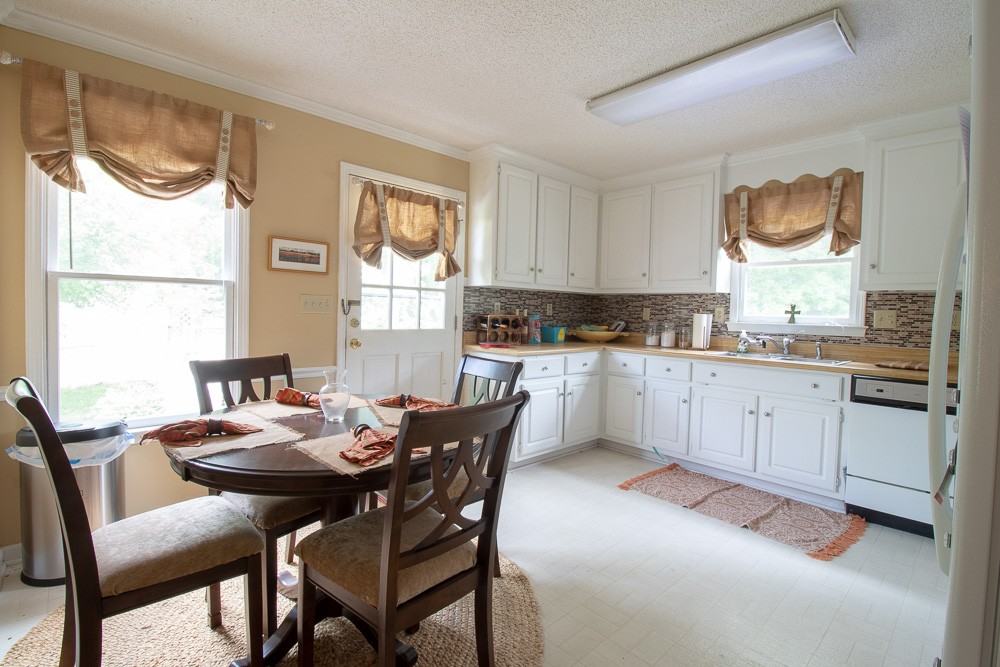 223 Vintage Ave #NA - Photo 4 of 15