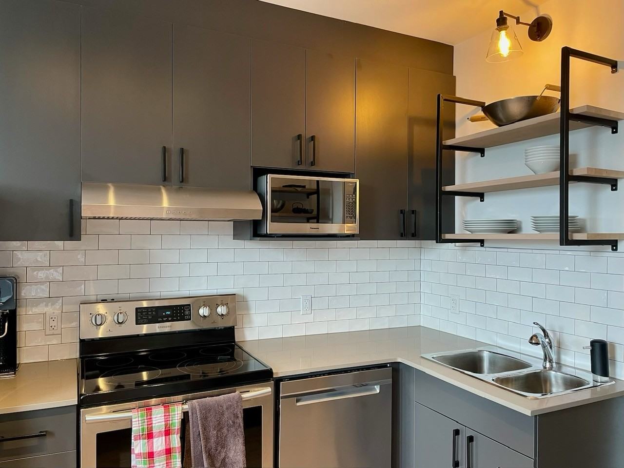 Rue de Verdun & 2e Avenue - Photo 3 of 39