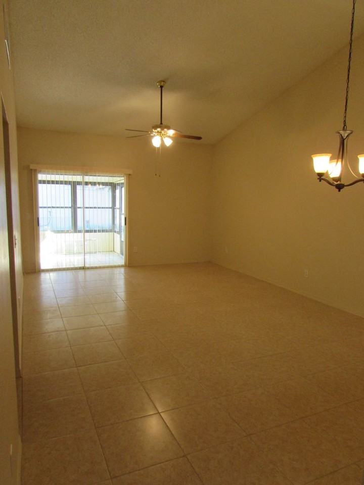 257 S Wilderness Pt - Photo 2 of 10