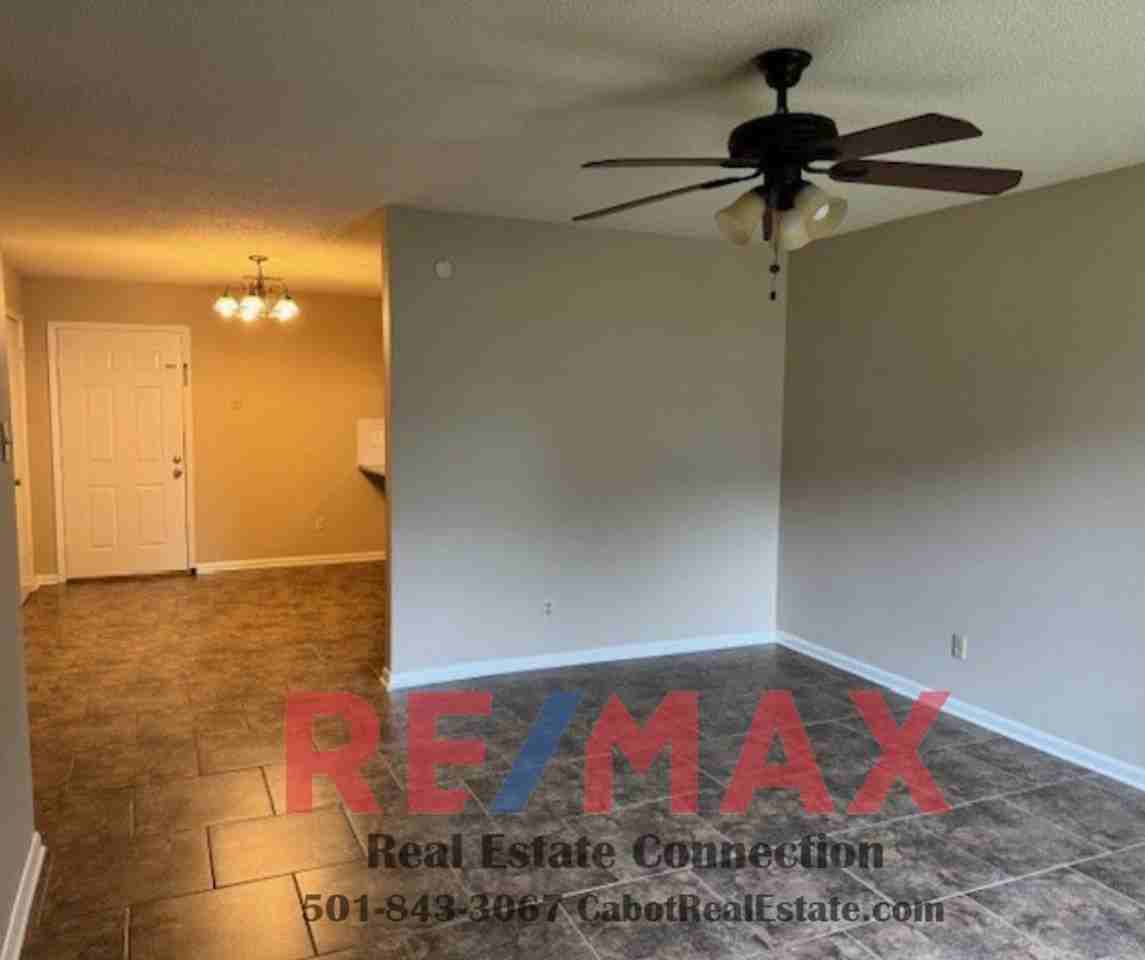 31 S 10th St - Photo 2 of 10