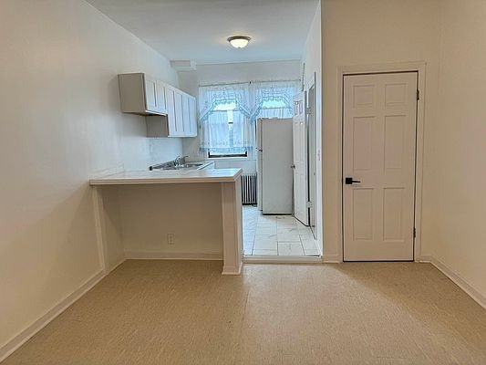 508 Grandview Avenue #2L - Photo 2 of 16