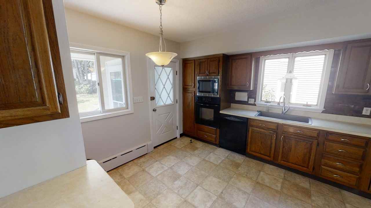 10 Vermont Avenue - Photo 2 of 26