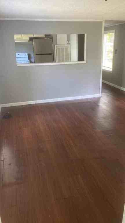 2828 Red Wing Ln - Photo 2 of 14