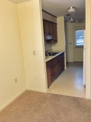 2130 Maint St #4B - Photo 3 of 16