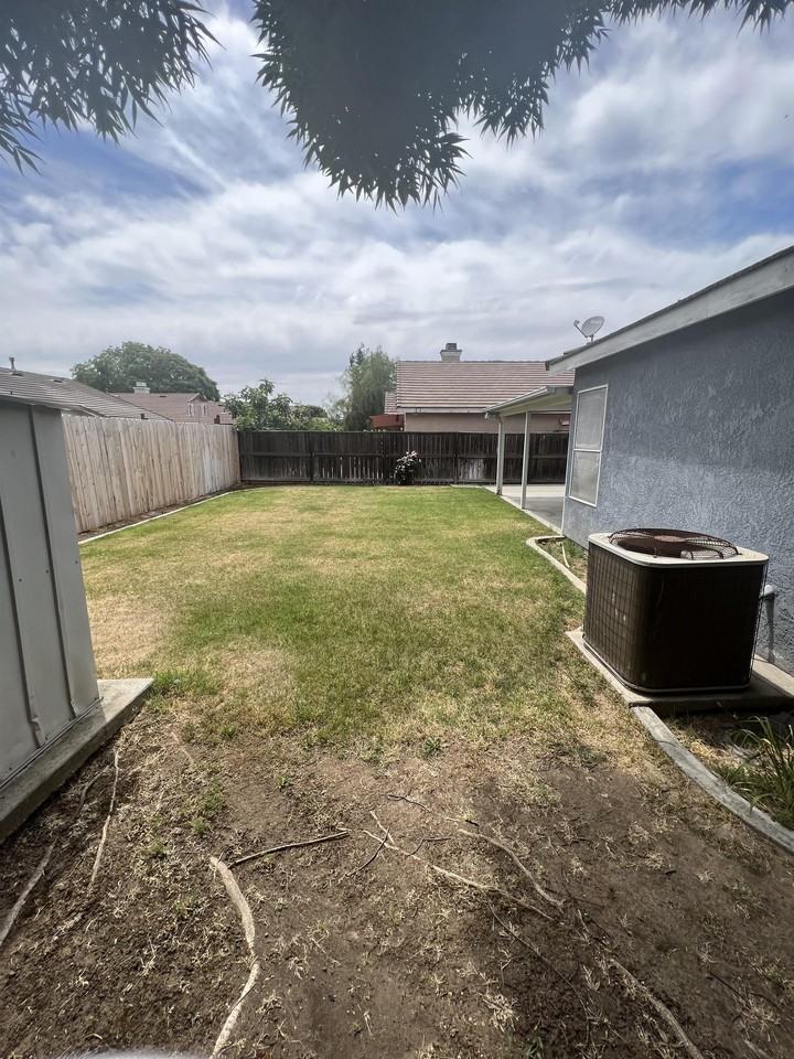 5633 W Norwich Ave - Photo 2 of 15