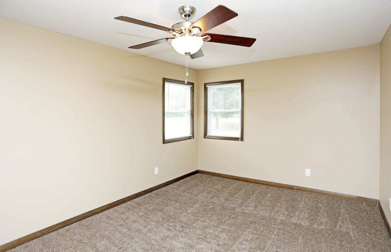 Wyndsor Terrace - Photo 7 of 11