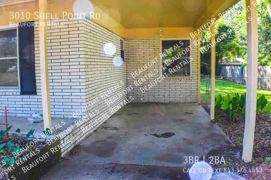 3010 Shell Point Rd - Photo 3 of 30